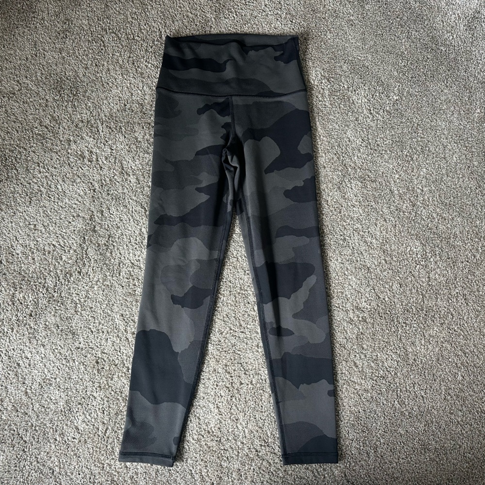 Aerie Black and Gray Camouflage Leggings